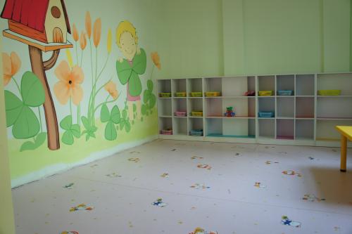廣西柳州幼兒園PVC地膠-柳州運(yùn)動(dòng)PVC地膠-廣西商用PVC地膠