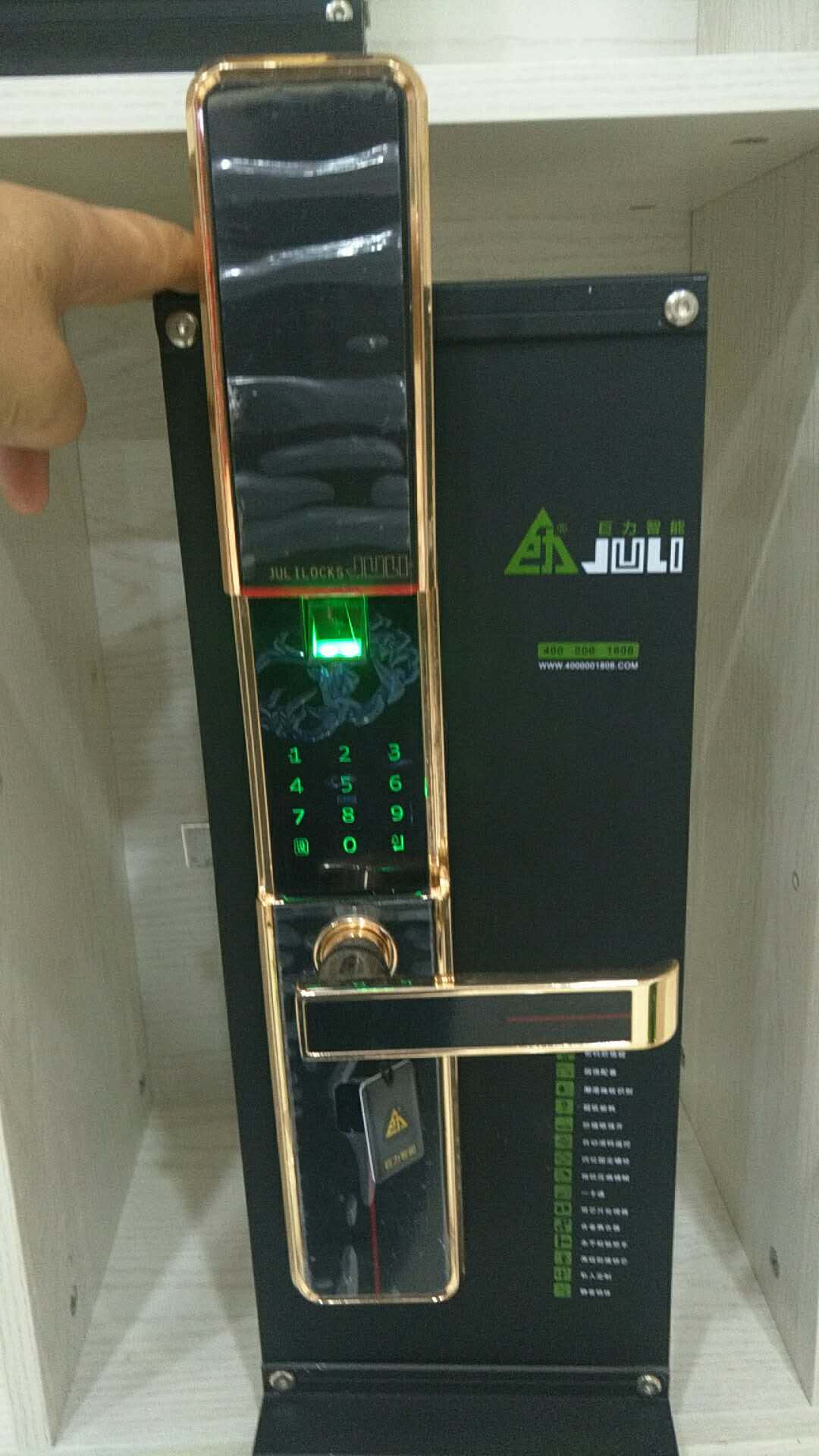 防盜門*指紋鎖 指紋鎖批發(fā) 指紋鎖零售 青島防盜門指紋鎖