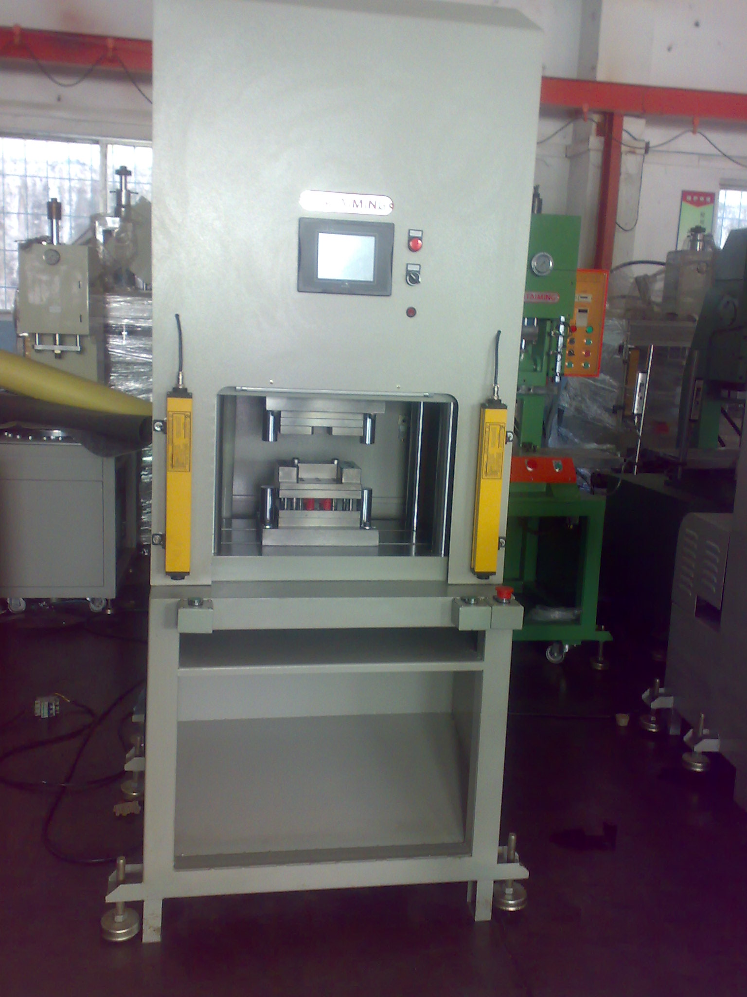 廠家直接供熱壓機(jī) IMD/IML熱壓成型機(jī)