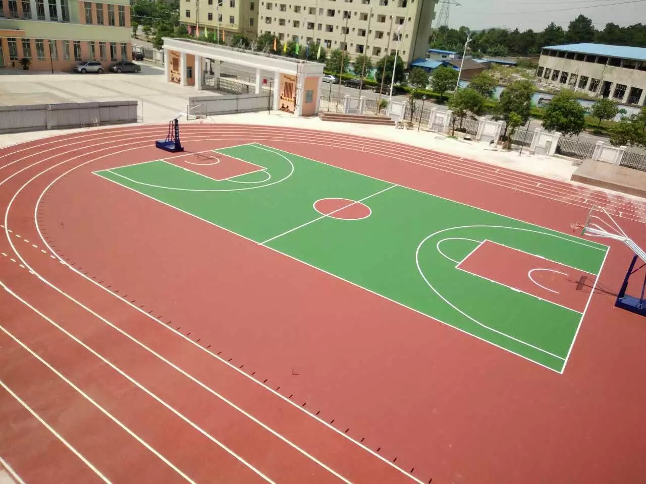 深圳塑膠跑道材料廠家 全天候質(zhì)量好 復(fù)合型塑膠跑道