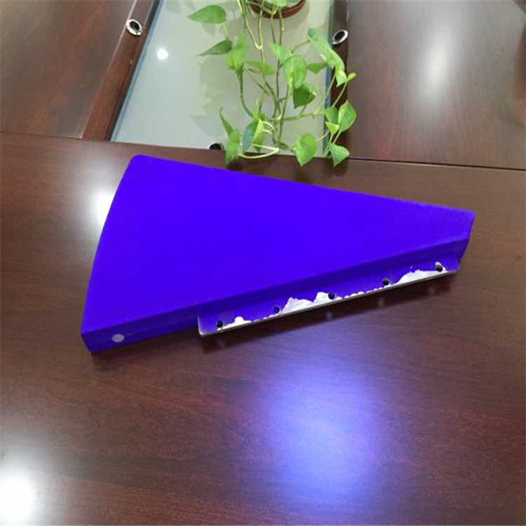 PU發(fā)泡廠發(fā)泡地鐵門翼自結(jié)皮成型 五金預(yù)埋件一體注塑成型 pu自結(jié)皮制品 自結(jié)皮安全門