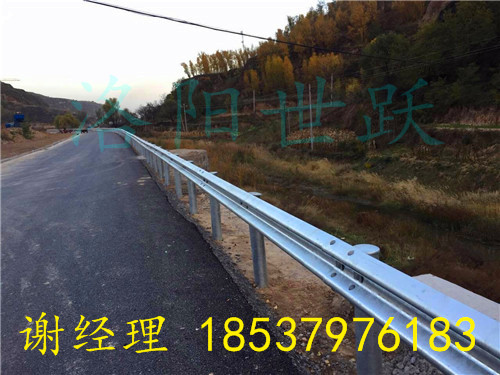 江西南昌九江新余防撞護(hù)欄板 波形護(hù)欄公路護(hù)欄施工