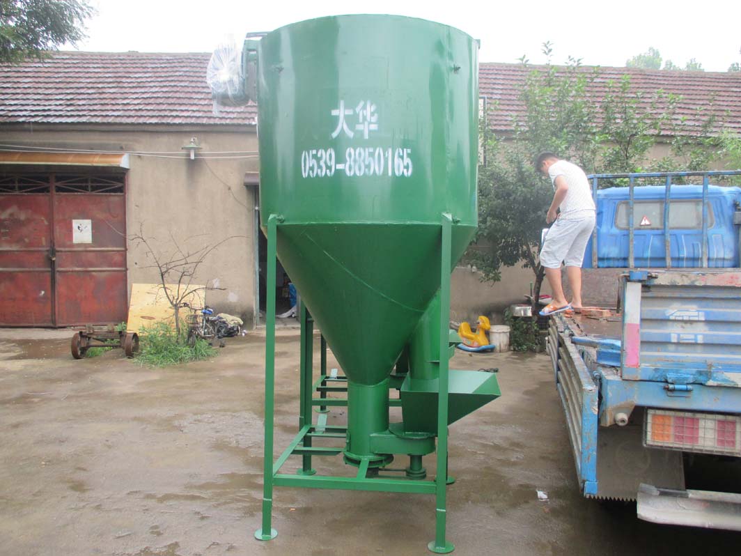 供應(yīng)立式干粉混料機(jī)
