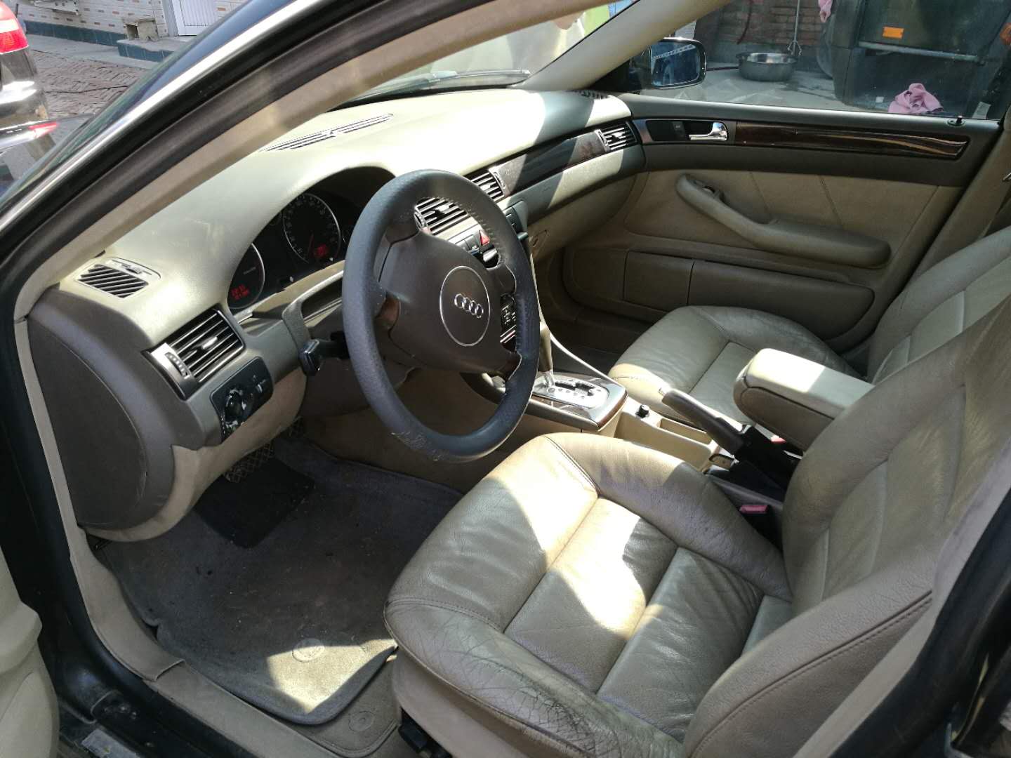 奧迪A6自動檔哪里有 奧迪排氣量2.4升廠家 奧迪A6價格 奧迪銷售聯(lián)系方式