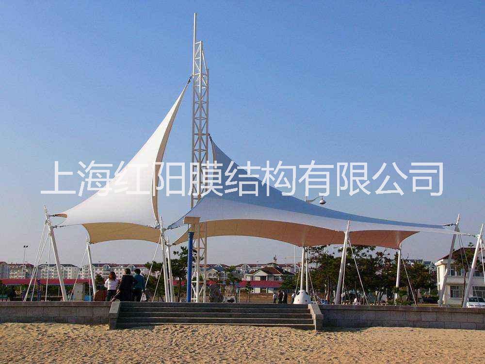 供應(yīng)膜結(jié)構(gòu)遮陽篷樓宇間遮遮陽蓬 膜結(jié)構(gòu)車棚停車棚 上海戶外自行車停車棚 鋼膜結(jié)構(gòu)小區(qū)車棚