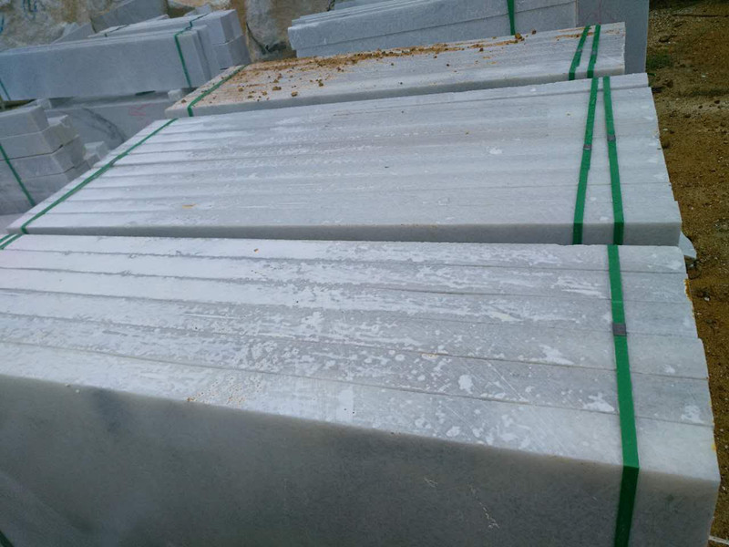 雪花白石材石料半成品  石材欄桿批發(fā)哪家比較好 銀河石材歡迎您