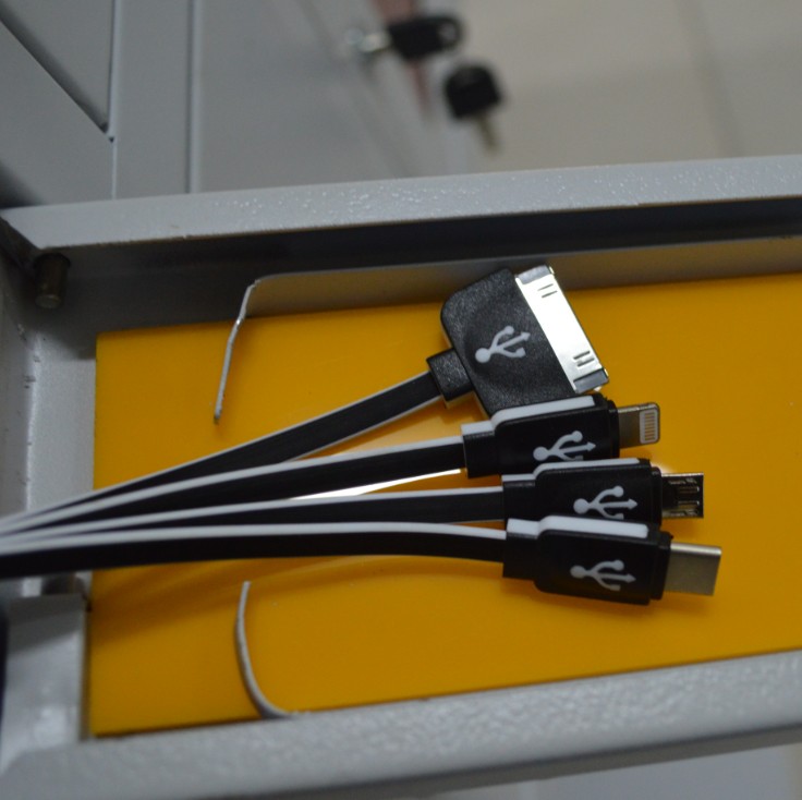 沈陽手機存放柜帶鎖充電存儲柜定做