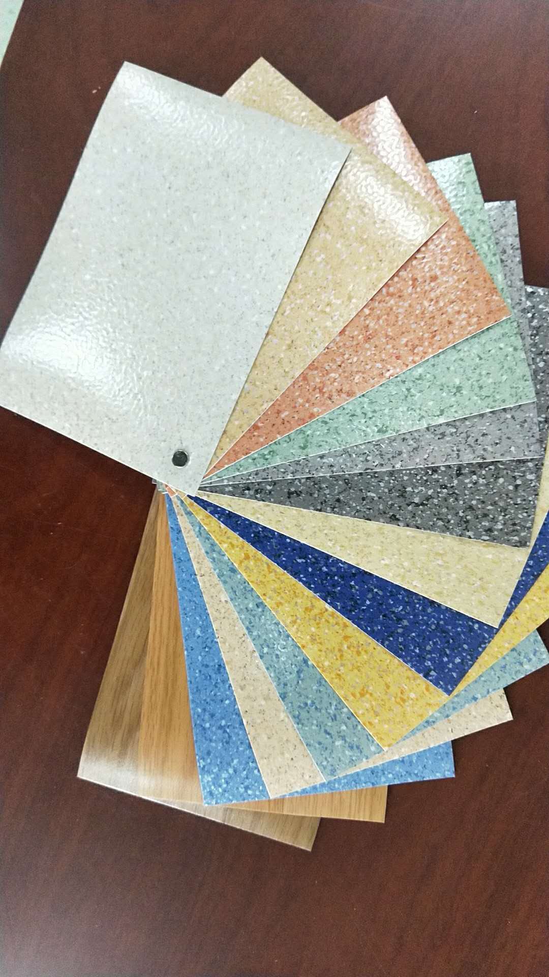 杭州商用PVC地板 地板生產(chǎn)廠家  塑膠地板價格