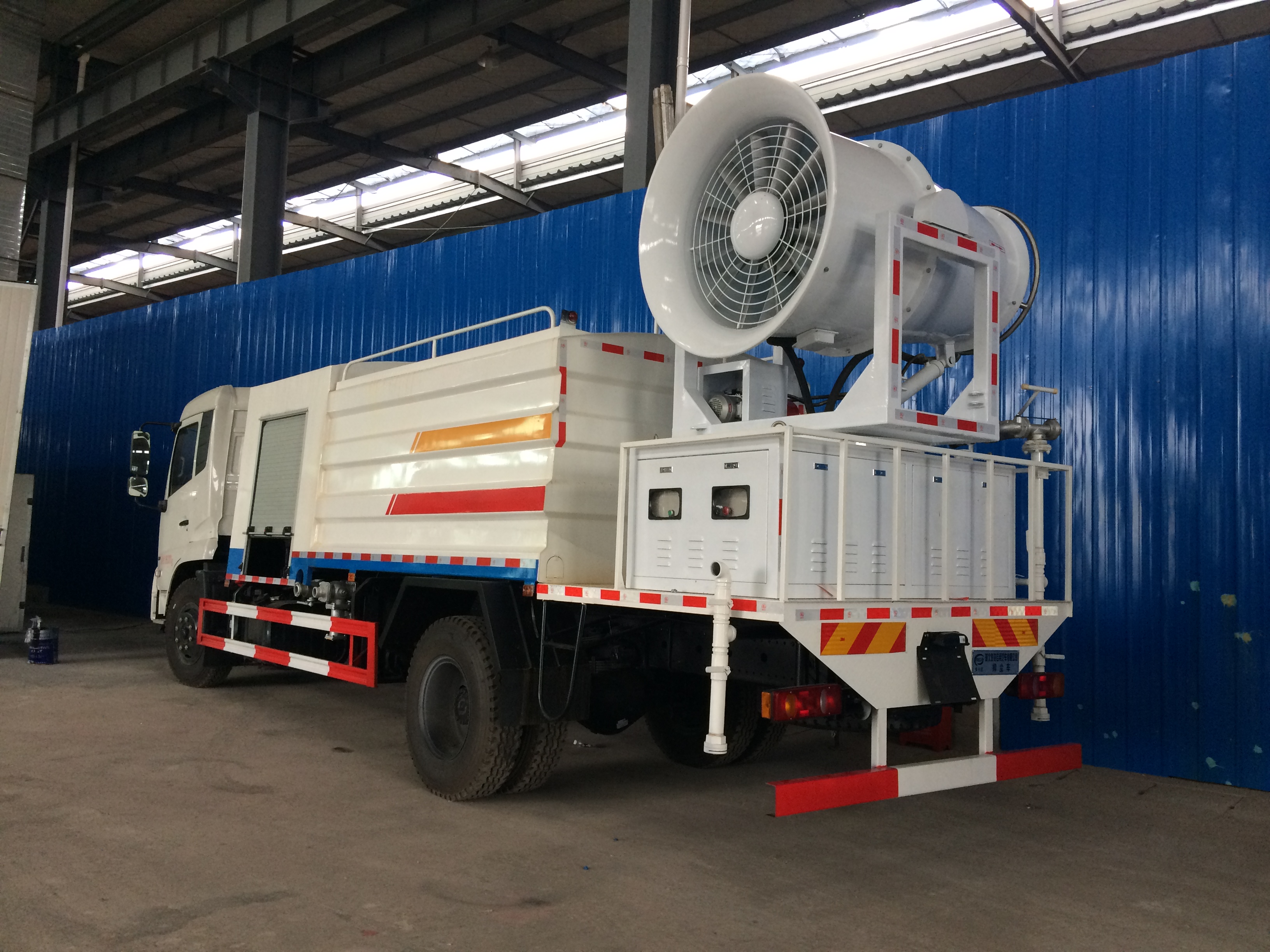 風(fēng)送式遠程噴霧機60米