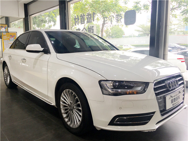 【金勝名車】一汽奧迪 A4L 2.0T 35 TFSI典藏版 自動(dòng)標(biāo)準(zhǔn)型 首付8.9萬(wàn)