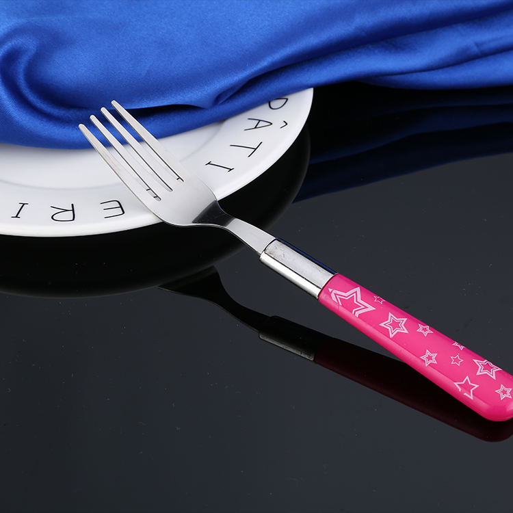 家居實(shí)用不銹鋼餐具批發(fā) 印刷五角星柄刀叉勺套裝 戶外便攜兒童餐具套裝