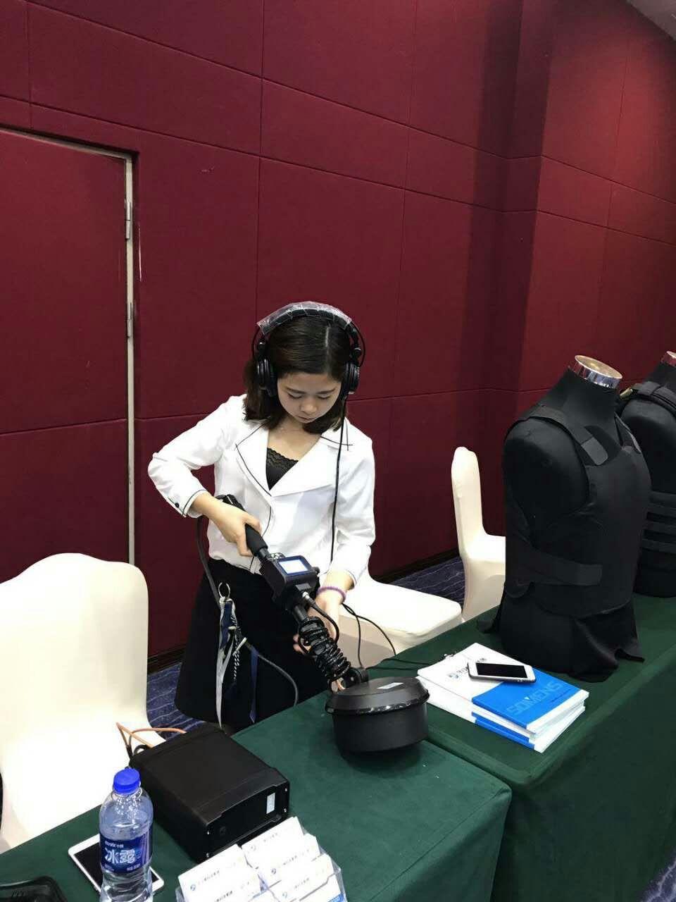 復(fù)合型非線性結(jié)點(diǎn)檢測(cè)儀手持金屬檢測(cè)儀手機(jī)探測(cè)儀生產(chǎn)廠家