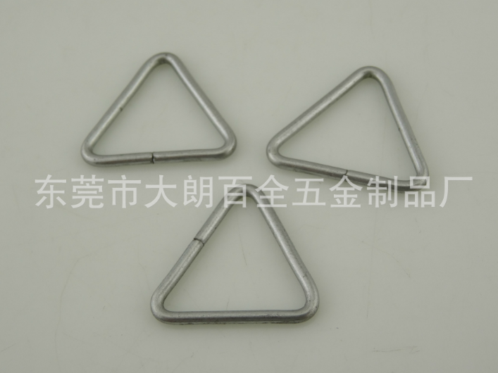 供應(yīng)優(yōu)質(zhì)多樣鐵三角環(huán)三角扣三角吊環(huán)D型環(huán)連接環(huán)箱包扣可定制