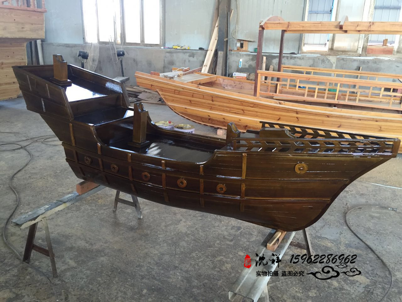 17米海盜船定做 沙灘景觀船廠家直銷實體經(jīng)營 裝飾木船