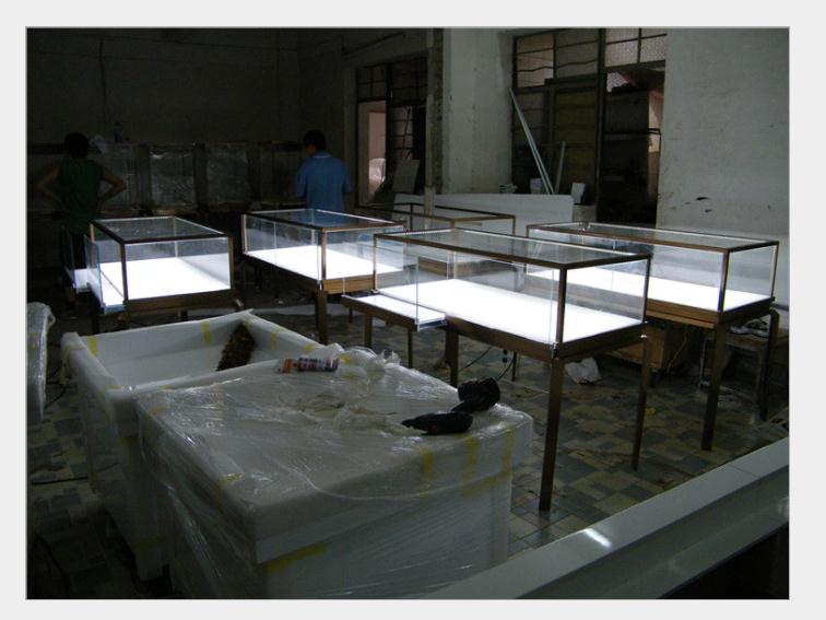 不銹鋼金屬展柜，珠寶柜，服裝道具，展示架，金屬烤漆板定制加工