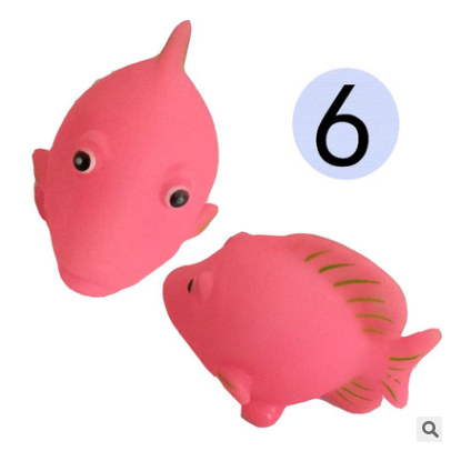 芭芘巴比搪膠公仔卡通動物 六款兒童益智戲水玩具捏捏叫游水魚 游水魚搪膠公仔