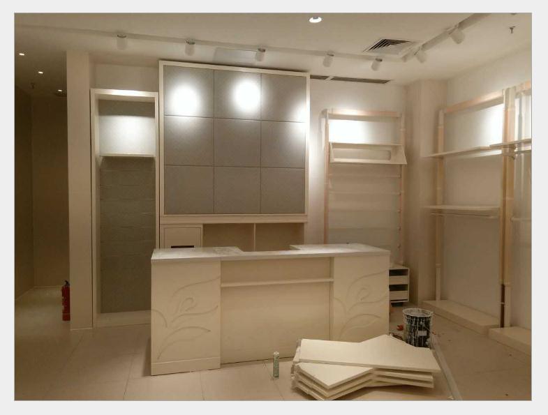 訂做加工鐵藝/不銹鋼服裝展示架，中島架，側(cè)掛，龍門架。武漢 鐵藝訂做加工