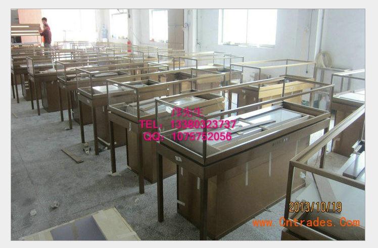 不銹鋼金屬展柜，珠寶柜，服裝道具，展示架，金屬烤漆板定制加工