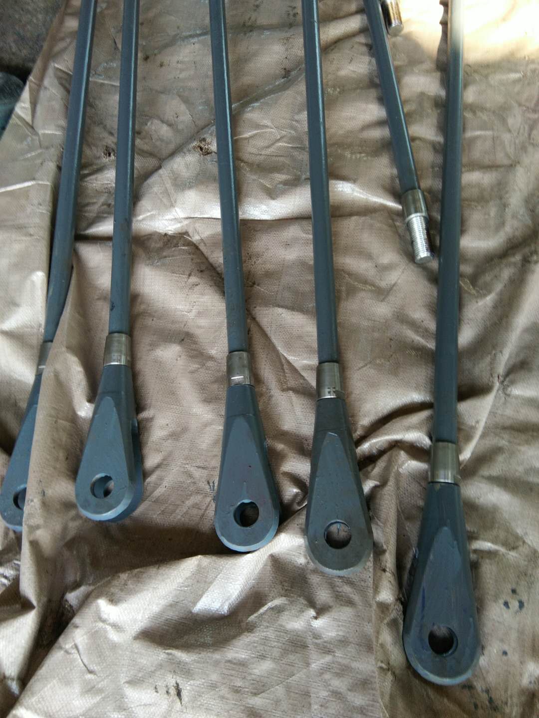 高強度鋼拉桿報價  鋼拉桿生產(chǎn)廠家 550鋼拉桿價格