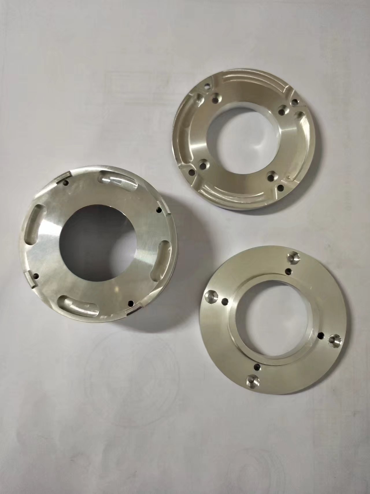 本廠設(shè)備數(shù)控車銑復(fù)合機(jī)，非標(biāo)零件加工。