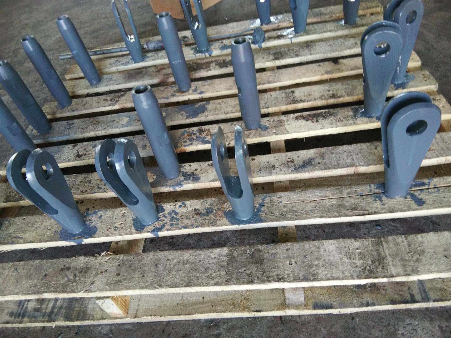 鋼拉桿價(jià)格 550級(jí)鋼拉桿廠家 合金鋼拉桿價(jià)格