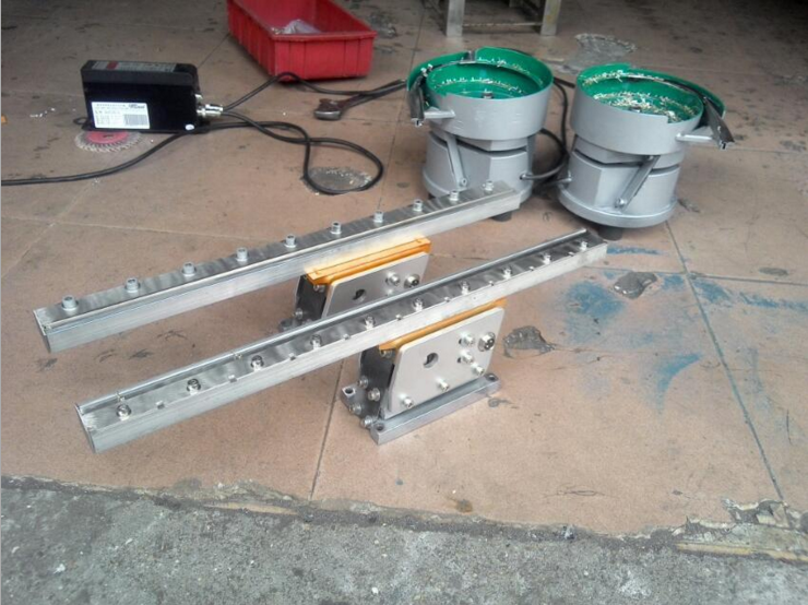 振動盤 中山振動盤 中山駿科自動化設(shè)備廠 振動盤廠家 中山振動盤廠 佛山振動盤 珠海振動盤 振動盤價格 振動盤供貨商 順