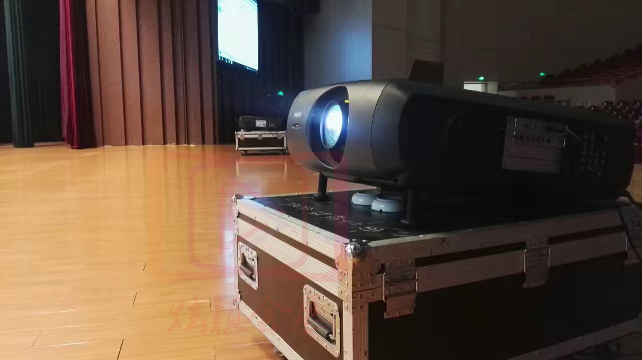 南京工程投影儀出租租賃南京高清工程投影儀出租南京專業(yè)投影儀出租公司