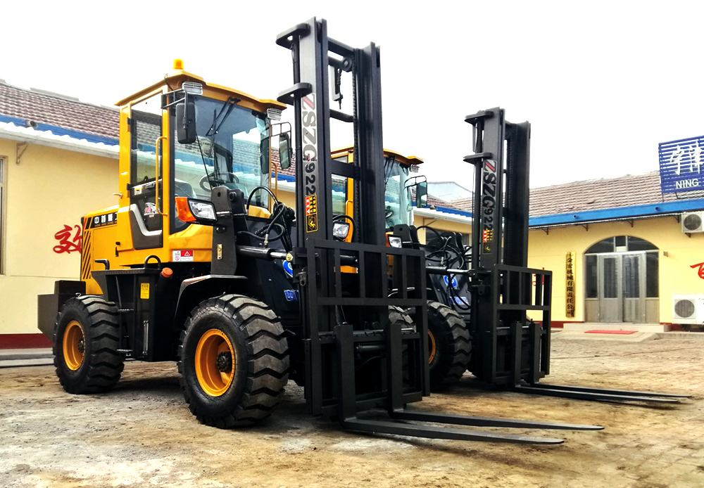 性能強載重3噸 無級變速四驅(qū)越野叉車工地*#