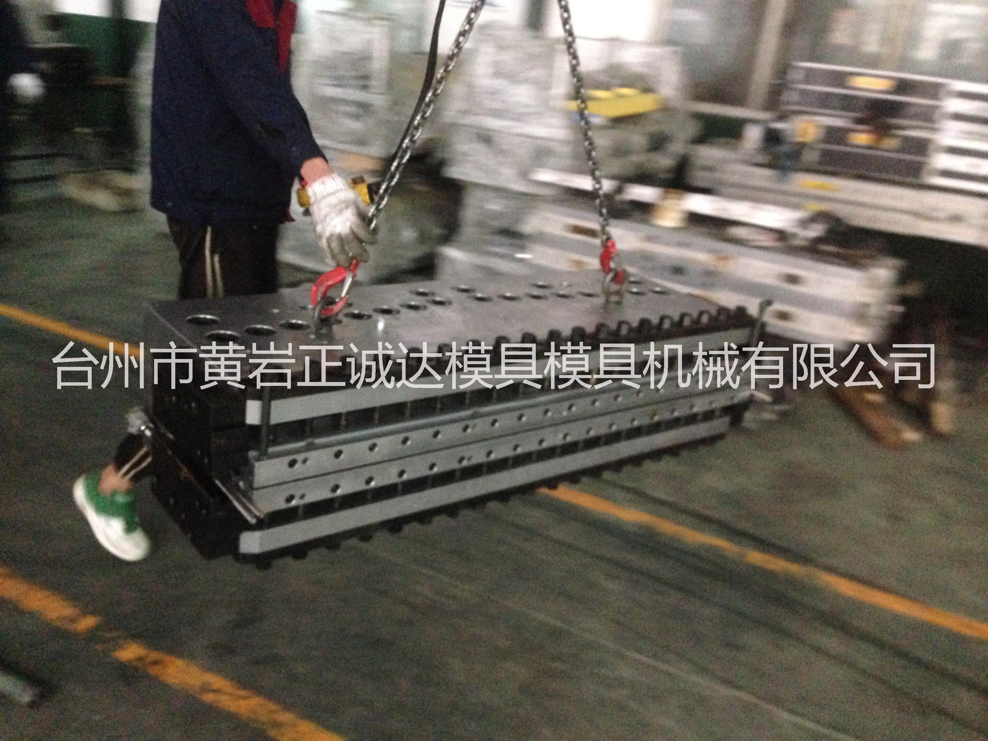 供應(yīng)PVC結(jié)皮發(fā)泡板模具 免漆板材模具 室內(nèi)裝飾板材擠出模具