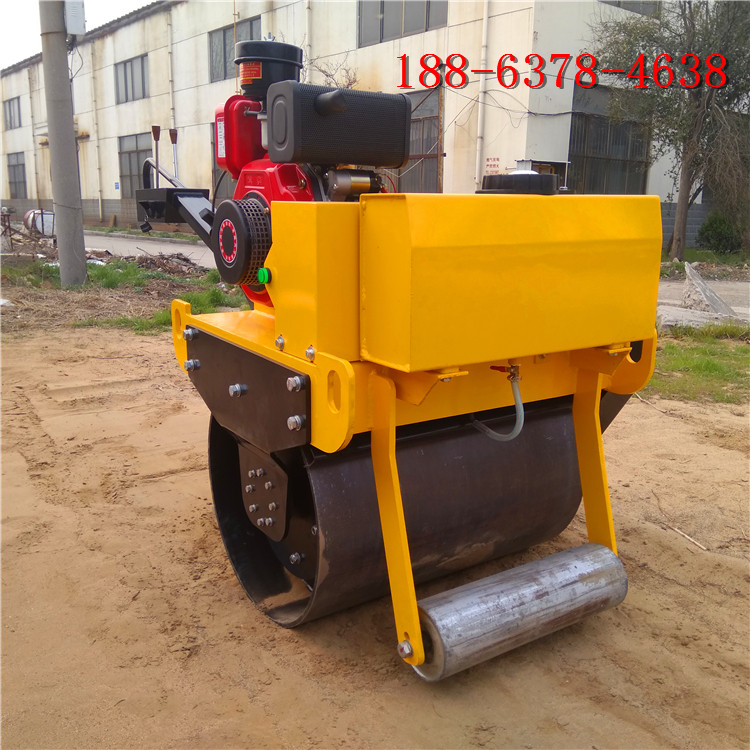 單輪壓路機(jī)圖片 手扶壓路機(jī) 單輪壓路機(jī)圖片 哪有賣手扶壓路機(jī) 小碾子生產(chǎn)基地
