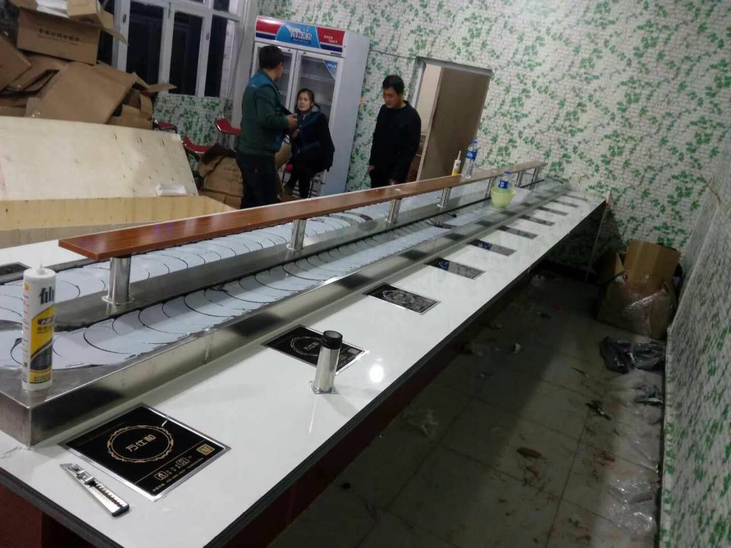 旋轉小火鍋設備 自助火鍋設備涮烤一體火鍋設備供應6種底料