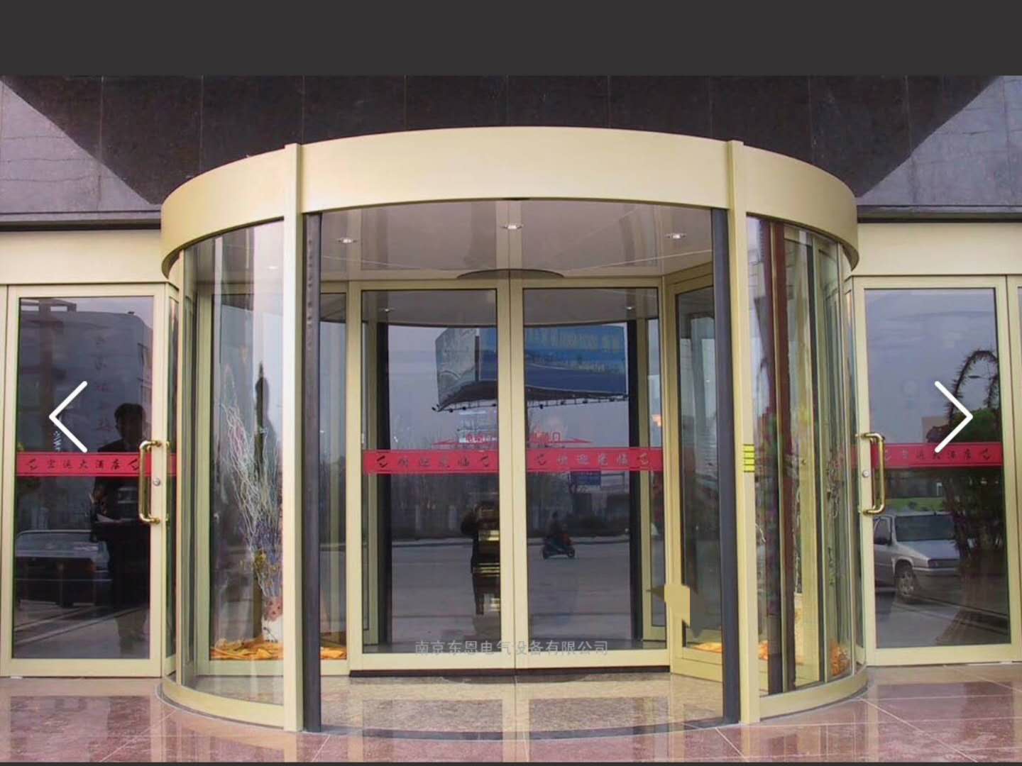 甘肅蘭州豪華兩翼旋轉(zhuǎn)門(mén)生產(chǎn)加工商