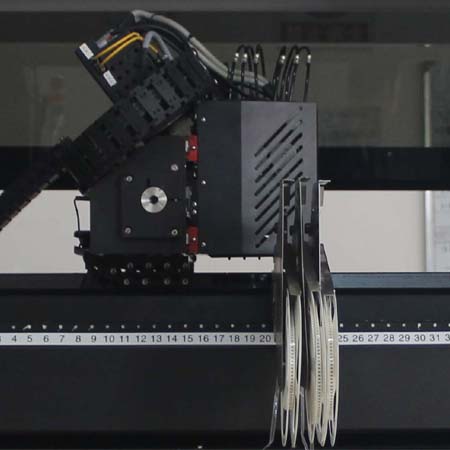 中速貼片機(jī) 軟燈條貼片機(jī) 軟燈帶貼片機(jī) 煌牌中速貼片機(jī)