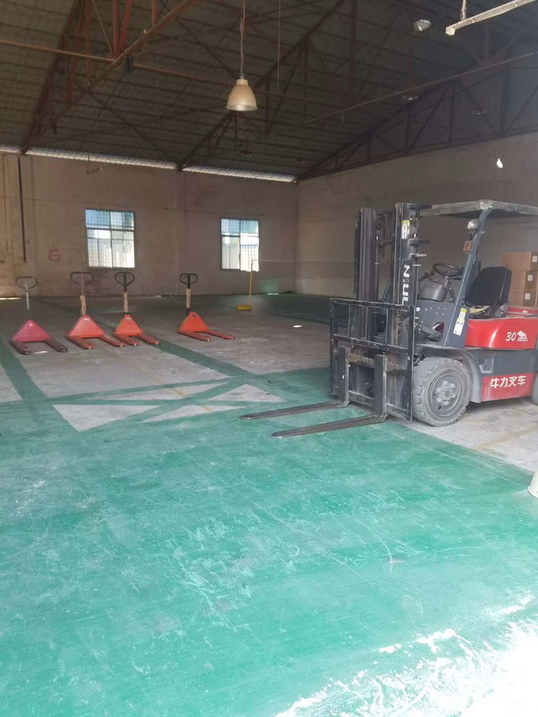 廣州白云區(qū)外貿(mào)倉庫服務 收貨倉儲 提供裝柜服務 叉車裝卸服務 工人裝卸服務