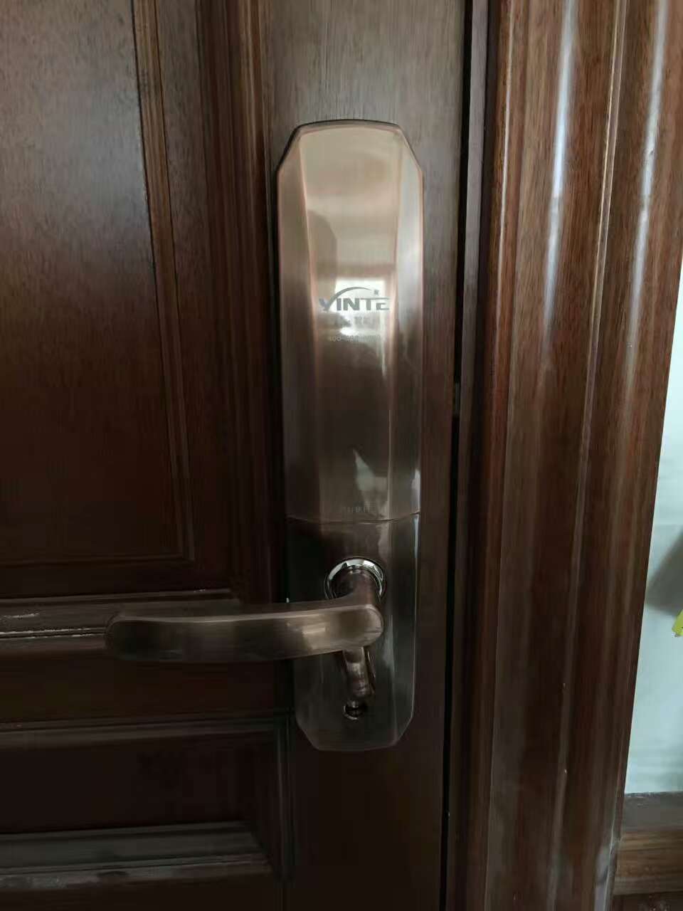 防盜門維修萬嘉防盜門維修上海中心萬嘉鎖芯換修