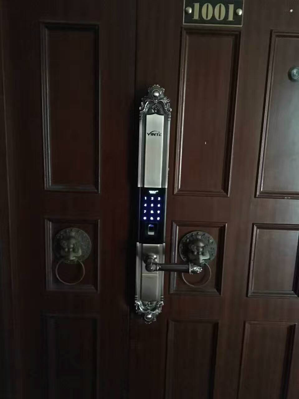 供應(yīng)維修把手鎖芯更換上海富新防盜門