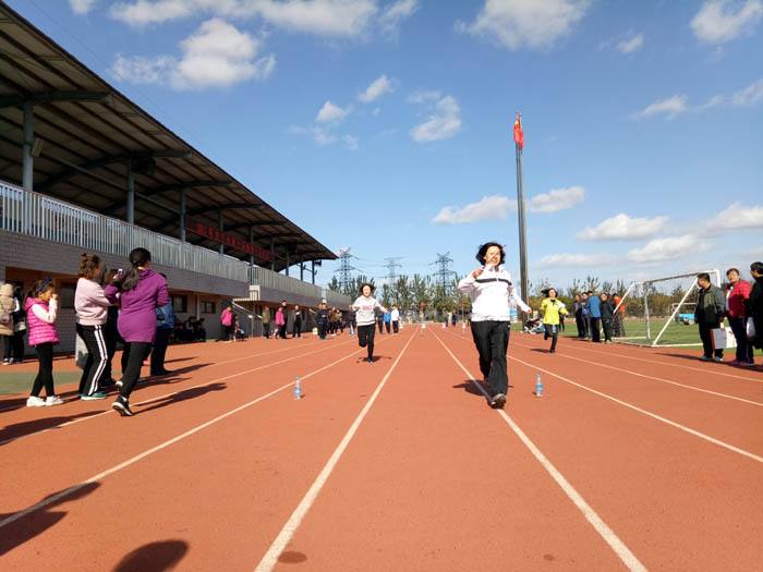 供應(yīng)團(tuán)隊(duì)項(xiàng)目-吊瓶接力