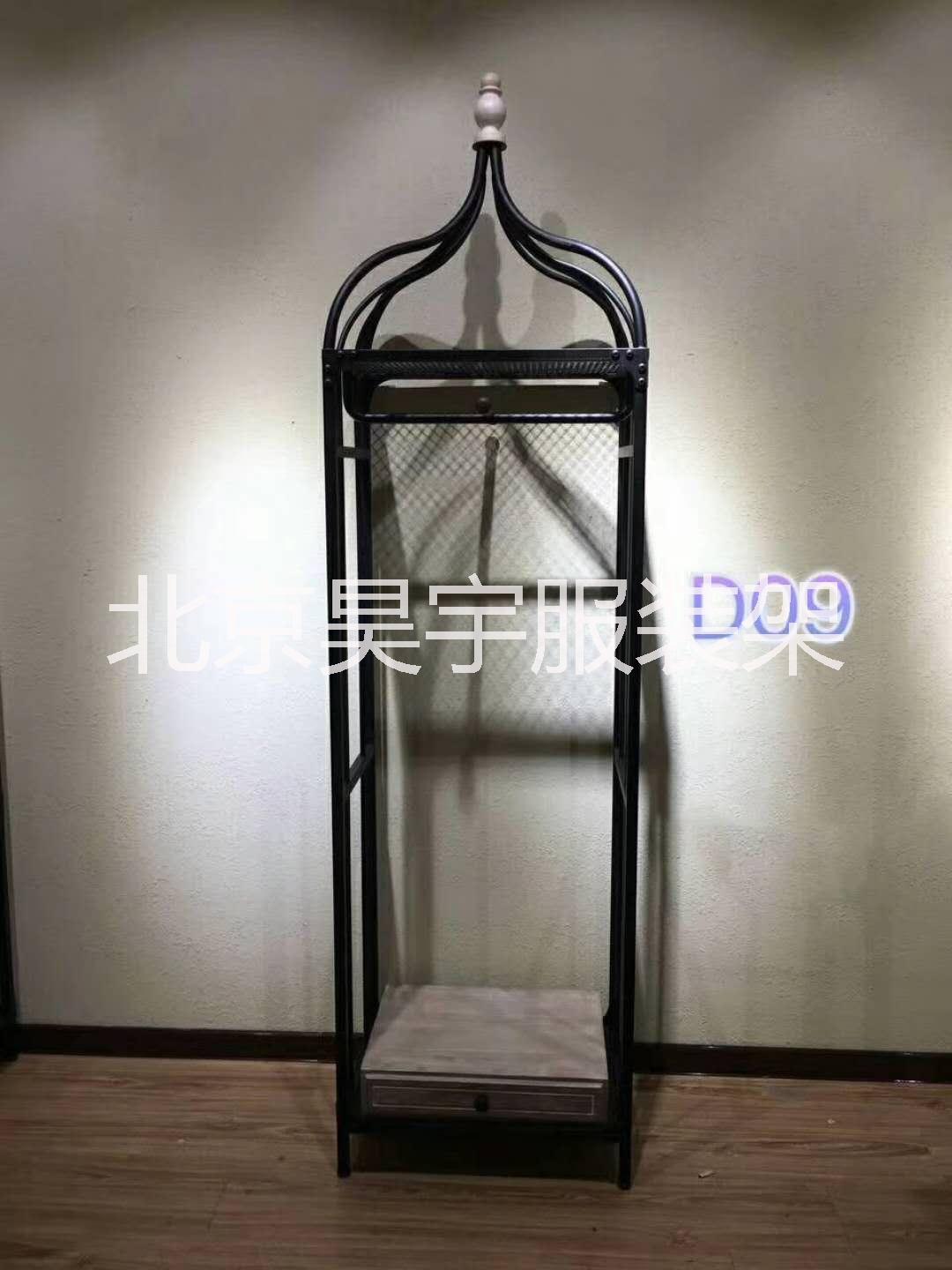 供應(yīng)不銹鋼服裝衣架丨不銹鋼展示架丨不銹鋼服裝衣架報價