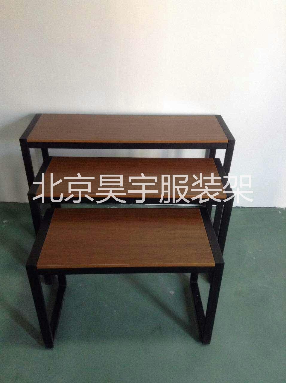 供應(yīng)鐵藝服裝展示架 北京鐵藝服裝架廠家 北京鐵藝服裝架報(bào)價(jià)