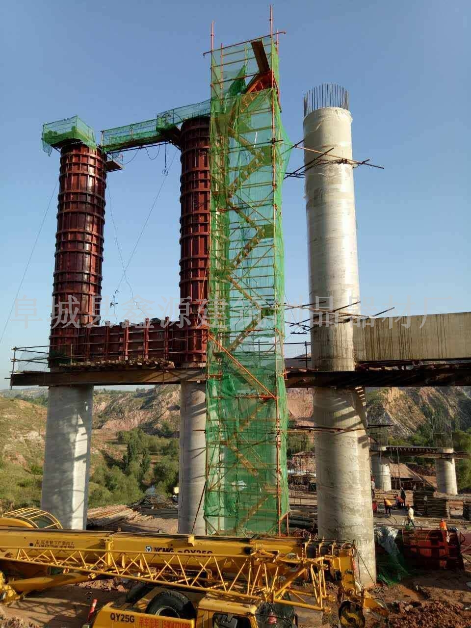 建筑安全爬梯廠家 建筑安全爬梯安裝 箱式梯籠報價、建筑安全爬梯批發(fā) 組合式梯籠報價、橋墩爬梯 高空安全爬梯、檢查安全爬