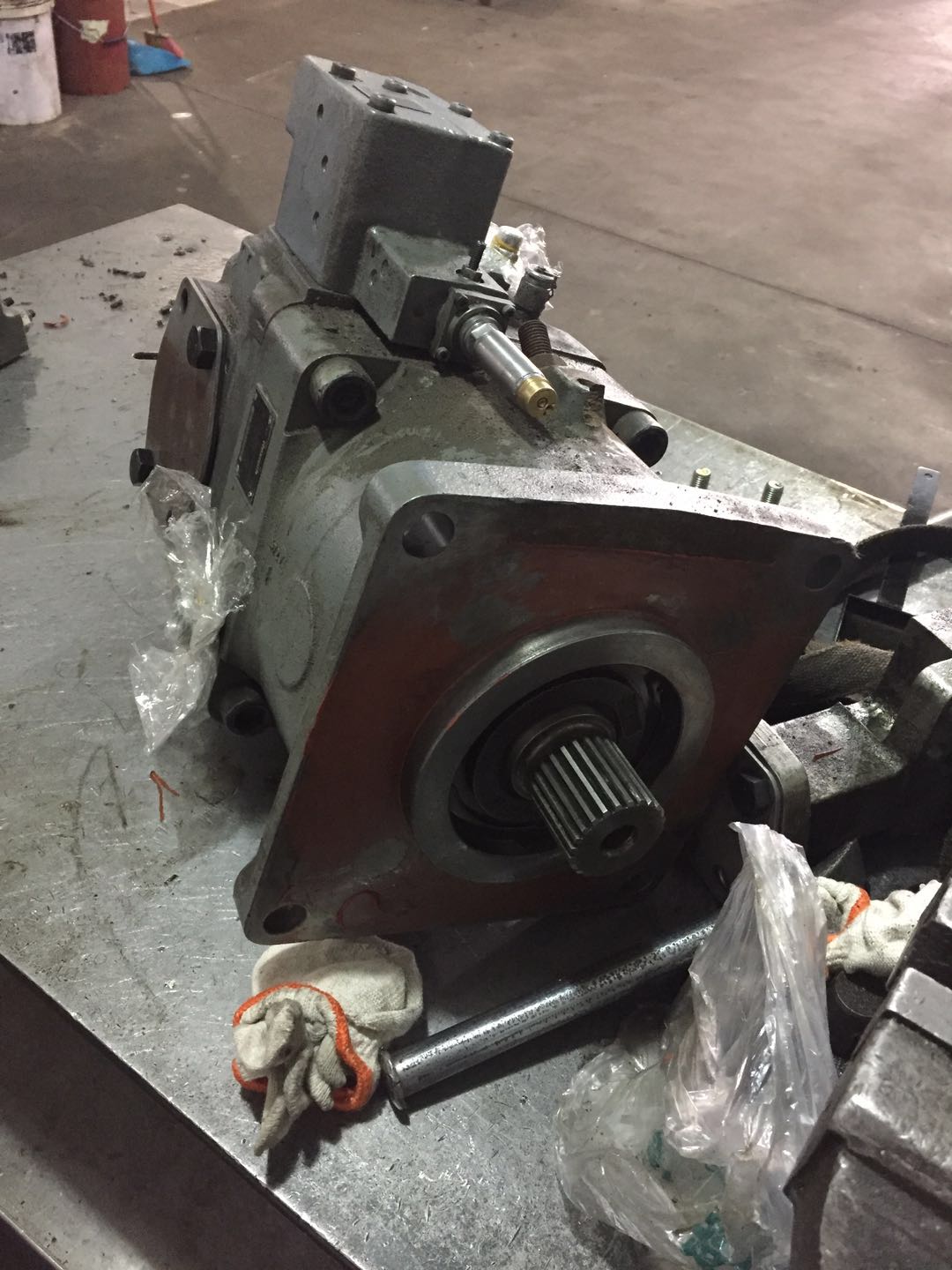 供應(yīng)維修力士樂(lè)A11VL0190柱塞泵