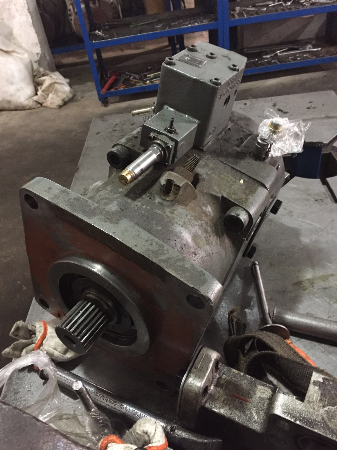 供應(yīng)維修力士樂(lè)A11VL0190柱塞泵