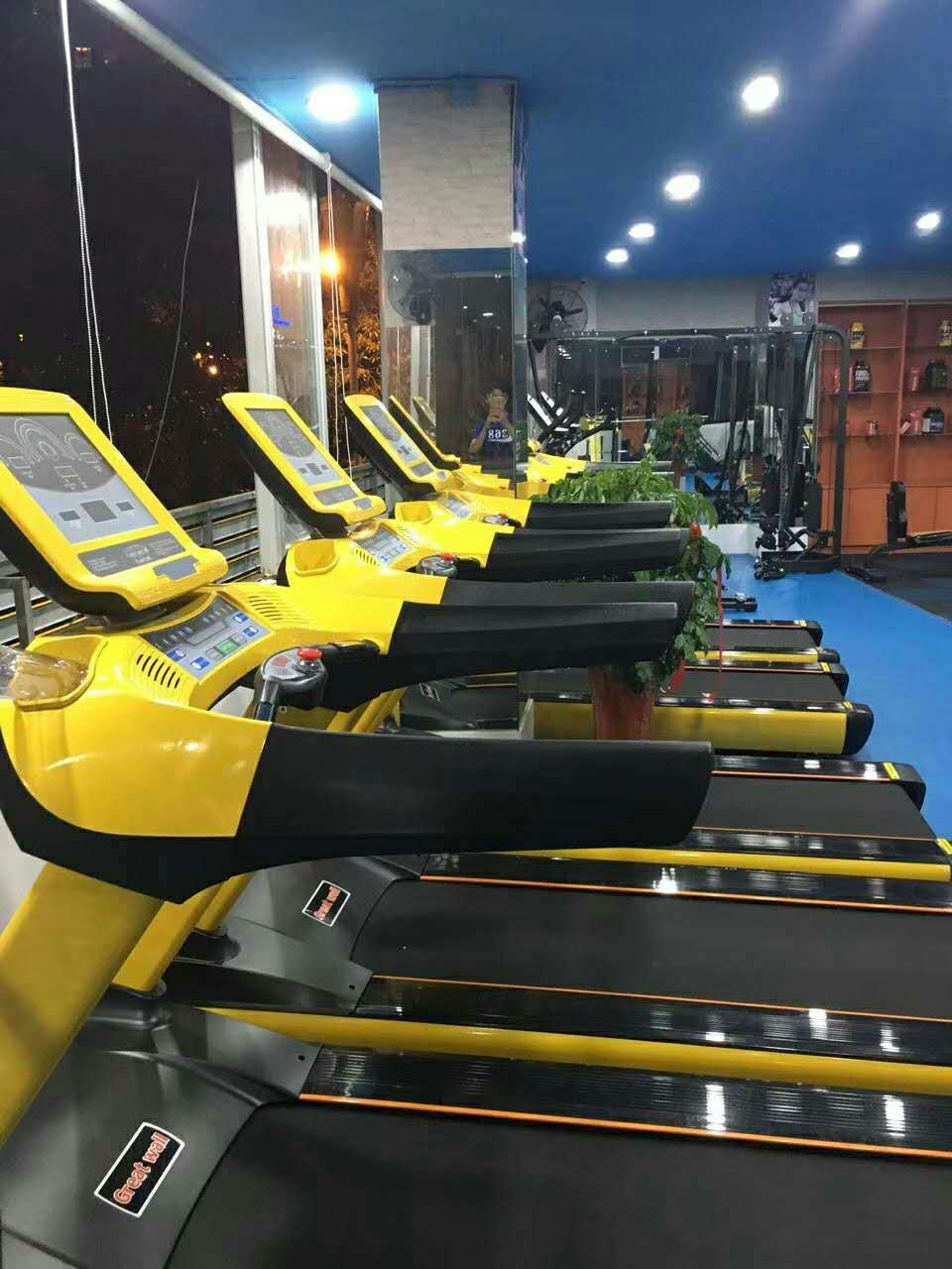 山東奧信德健身器材廠家直銷健身房 商用電動跑步機(jī)