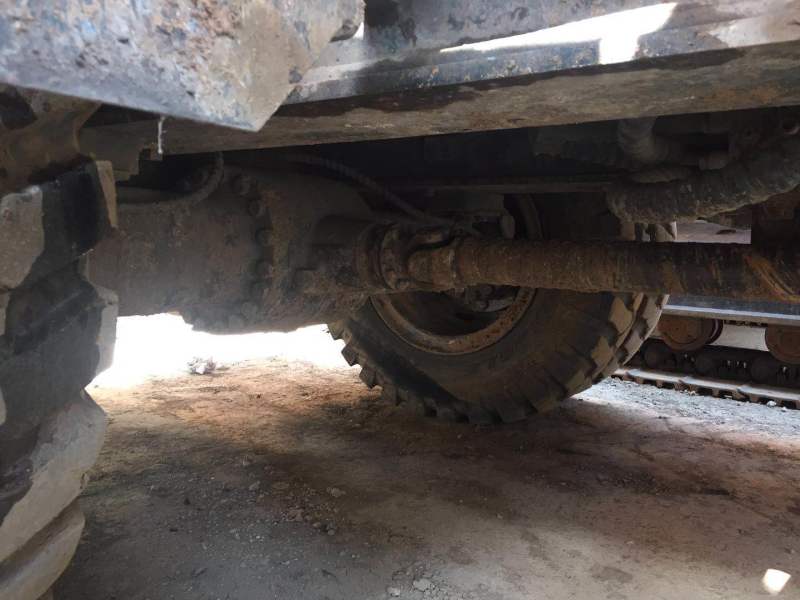 供應(yīng)現(xiàn)代二手挖掘機(jī) 現(xiàn)代210W-9輪式挖掘機(jī)出售