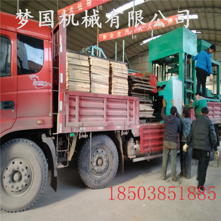 夢國供應(yīng)護(hù)坡磚機、夢國機械(優(yōu)質(zhì)商家)護(hù)坡磚機廠家 免燒空心護(hù)坡磚機