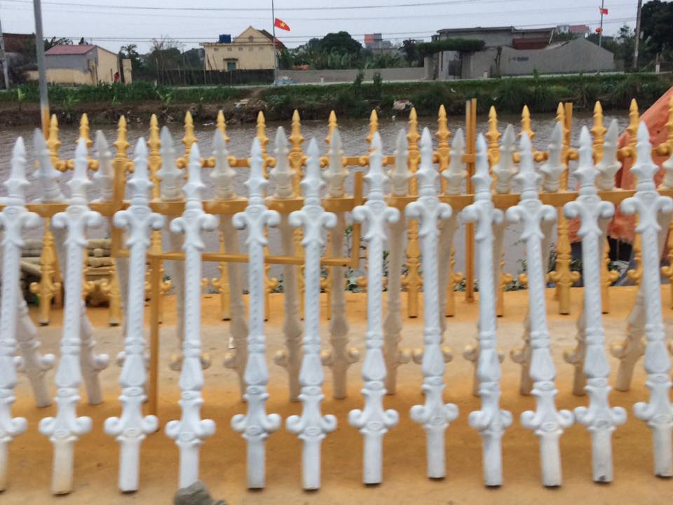 提供路基護欄模具 道路護欄模具 混凝土護欄模具 護欄模具加工 道路護欄模具圍墻護欄