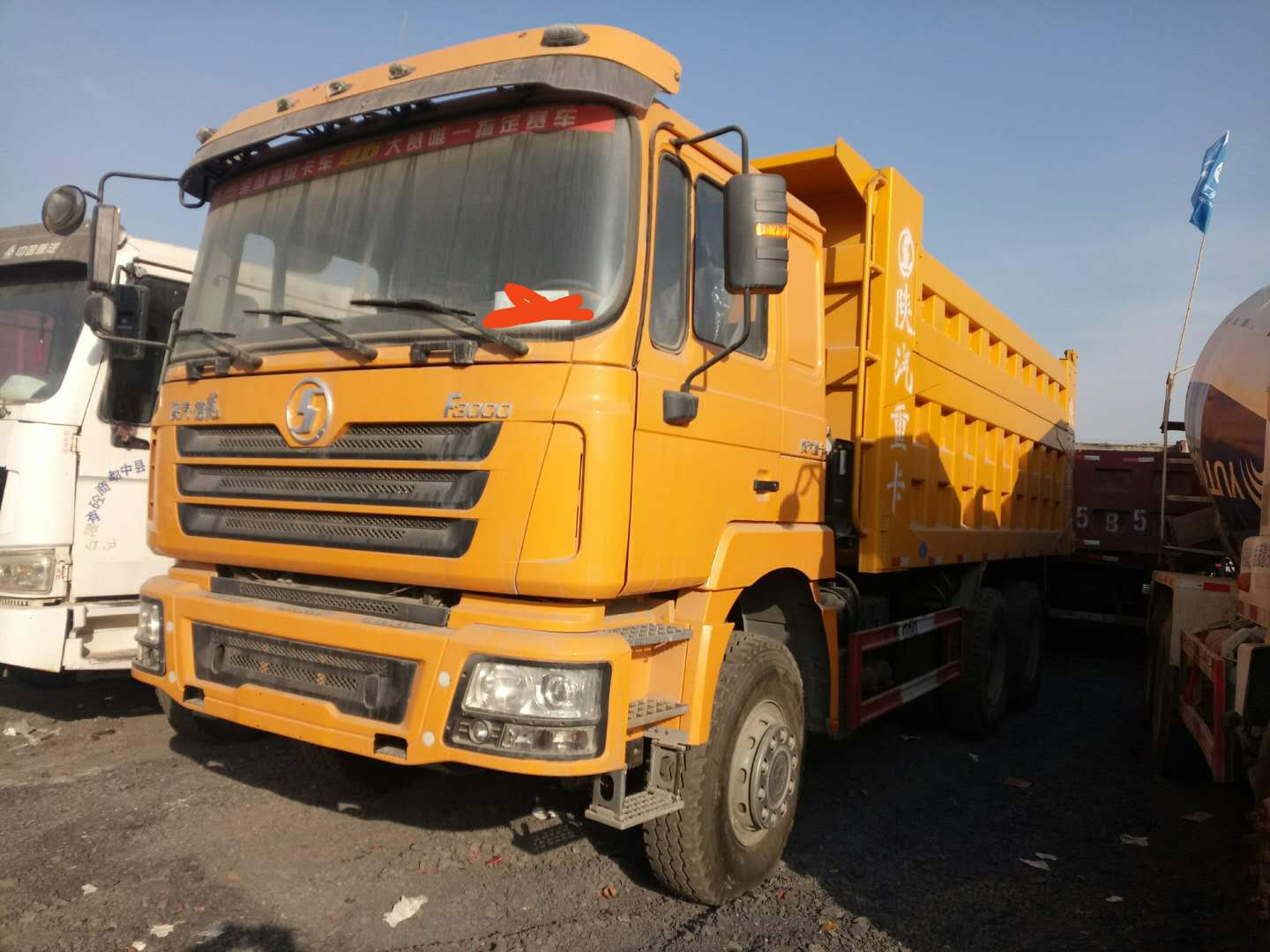 14年              14 庫存德龍F3000自卸車