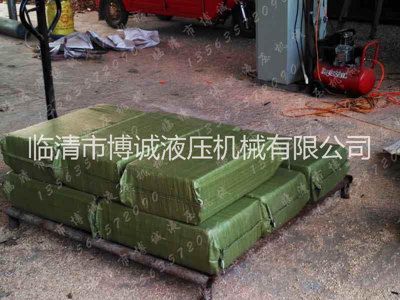臨清博誠(chéng)液壓供應(yīng)全自動(dòng)玉米芯壓塊機(jī)玉米芯整芯壓塊機(jī)