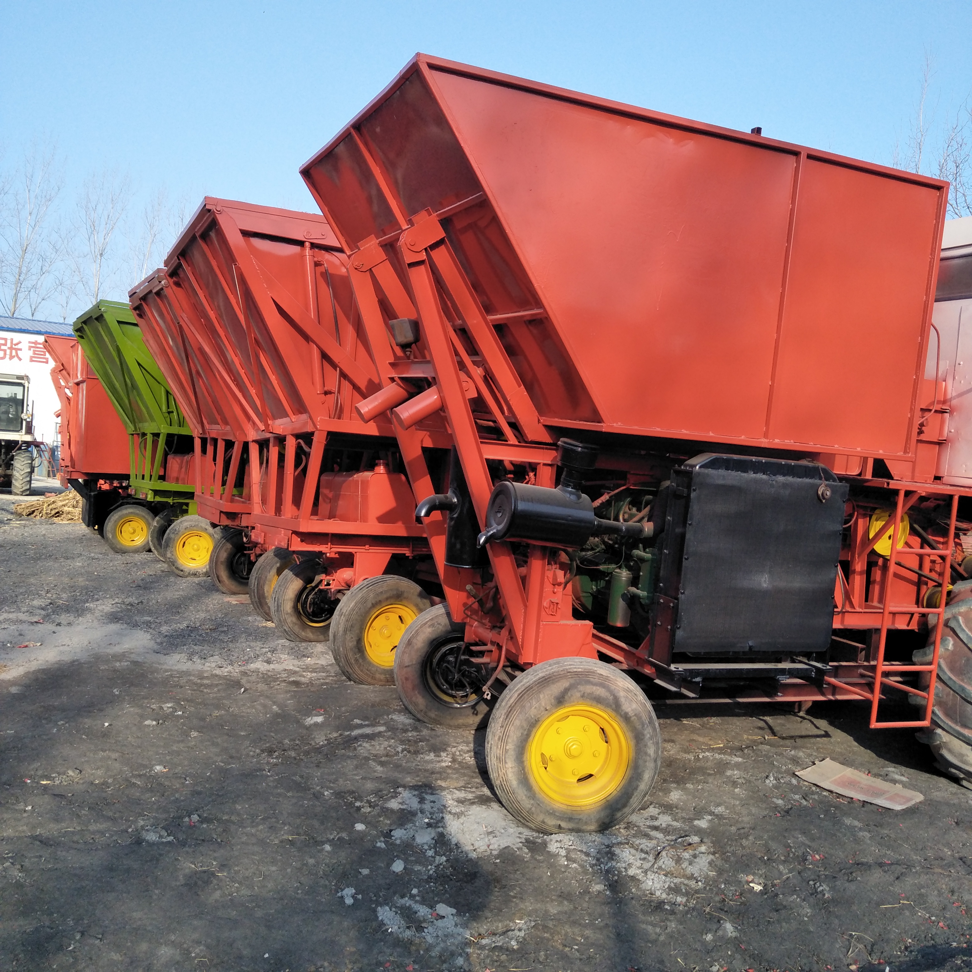 玉米秸稈青儲(chǔ)機(jī)價(jià)格 大型青儲(chǔ)機(jī)制造廠家