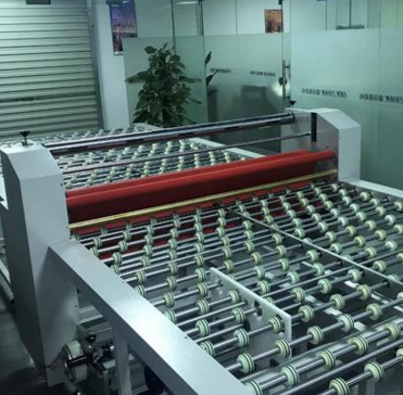 導光板覆膜機 大型玻璃貼膜機報價 大型玻璃貼膜機供應商 大型玻璃貼膜機批發(fā)